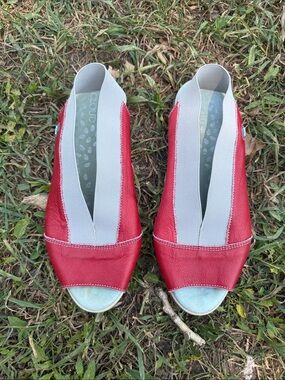 Cloud open toe shoes leather sling back flats